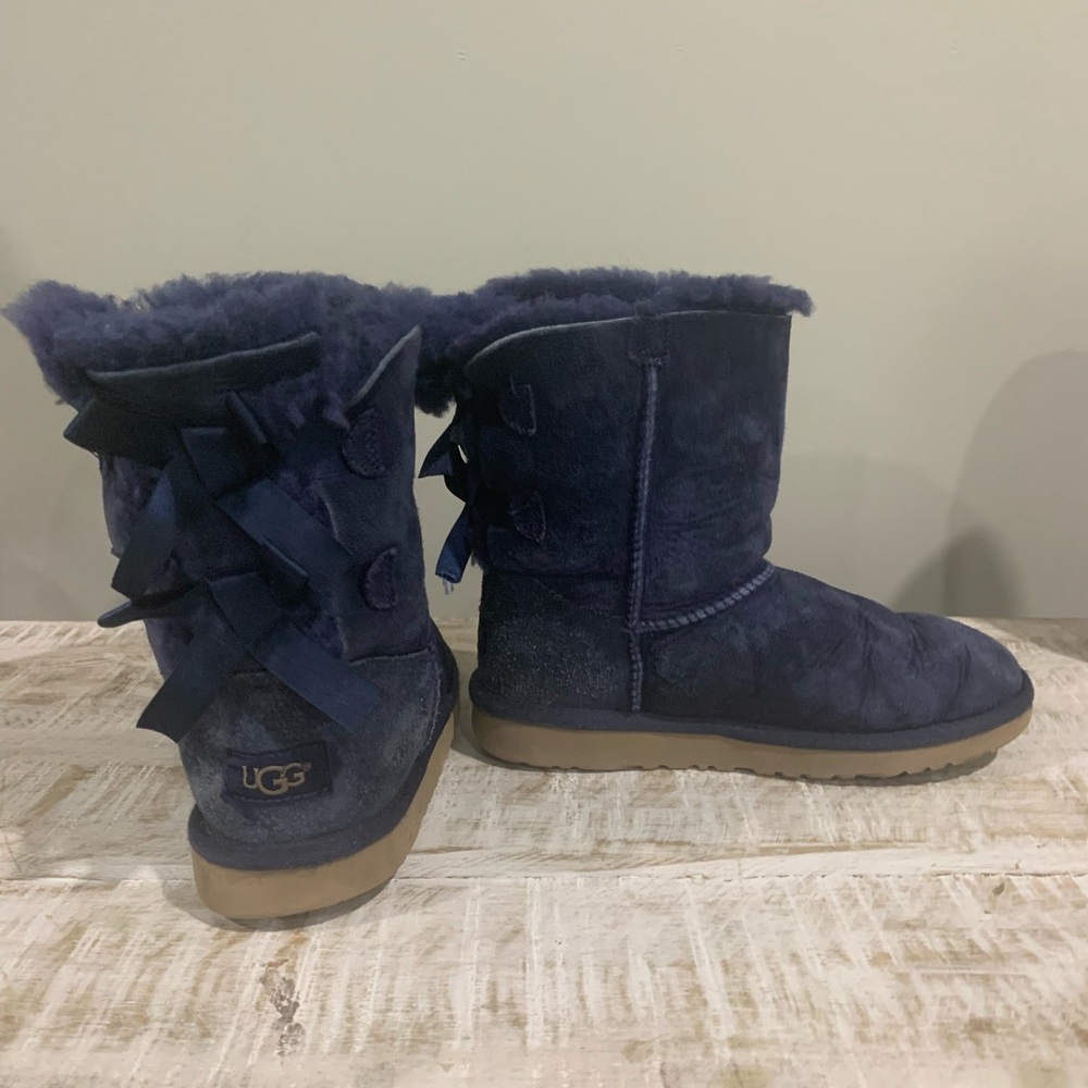 UGG Bailey Bow II Boots size 3‎